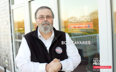 Bob Tavares on Steve Medeiros